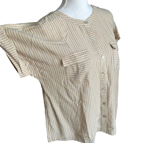 J. Jill Sandbar White Beige Button Up Pocket Front Blouse Top Size M/MP - Picture 4 of 17